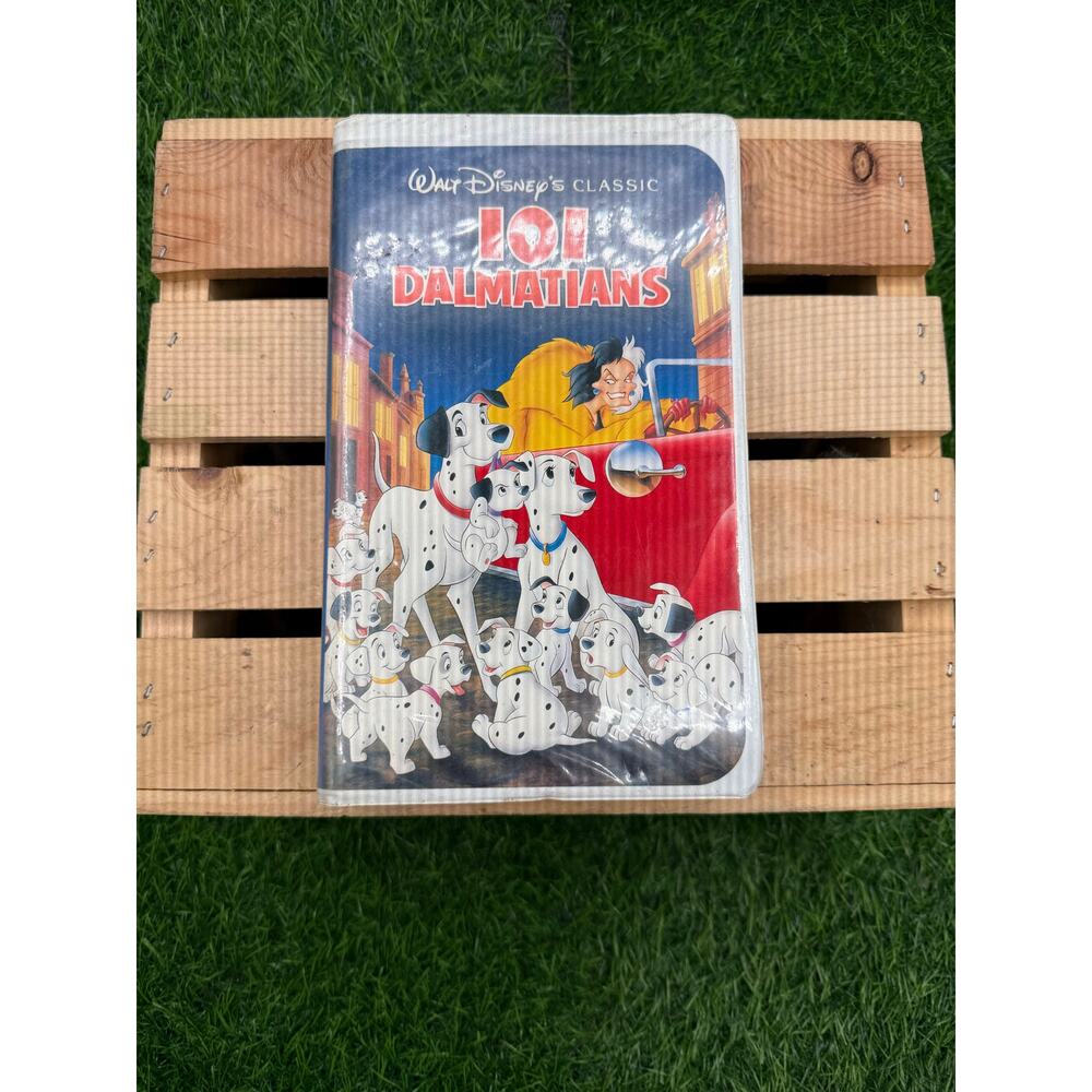 101 Dalmatians Walt Disney Black Diamond Collector's VHS Edition– Used